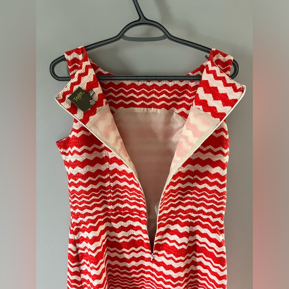 TAYLOR Red and Off-White Sleeveless A-Line Midi Dress with Pockets, size 12 - Picture 4 of 9